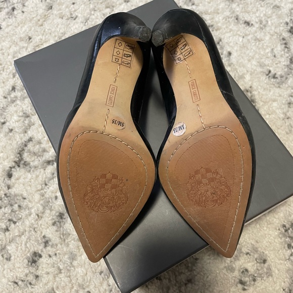Vince Camuto high heels in black - Picture 3 of 6